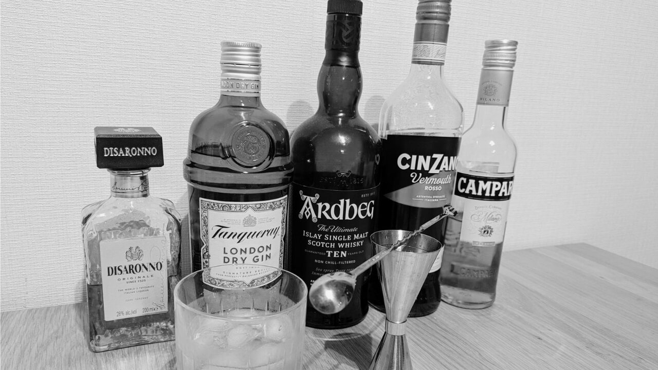 家で飲めるリキュールがたくさん写った写真